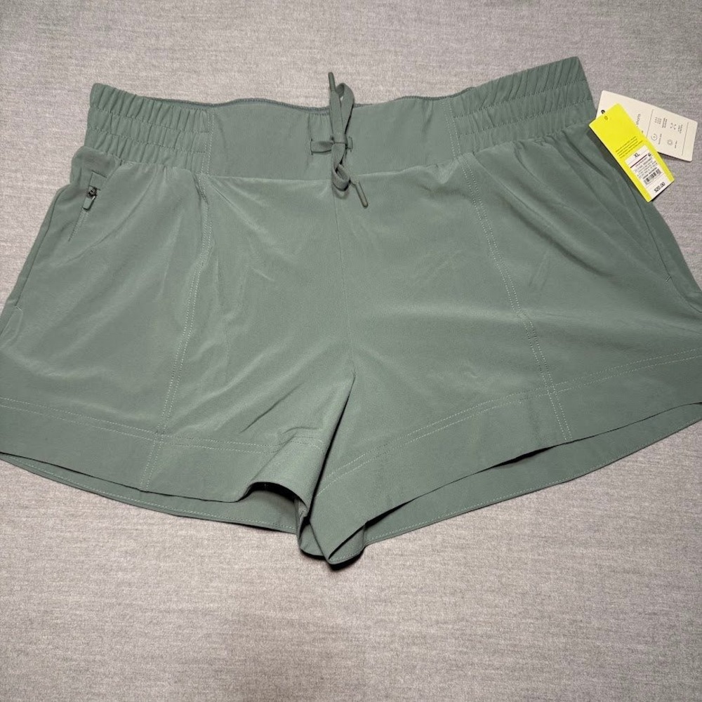 All In Motion Women's XL Green Athletic Shorts Drawstring Zip Pocket Quick Dry